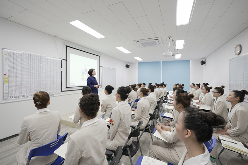 到哪里學美容？多途徑開啟美麗事業(yè)